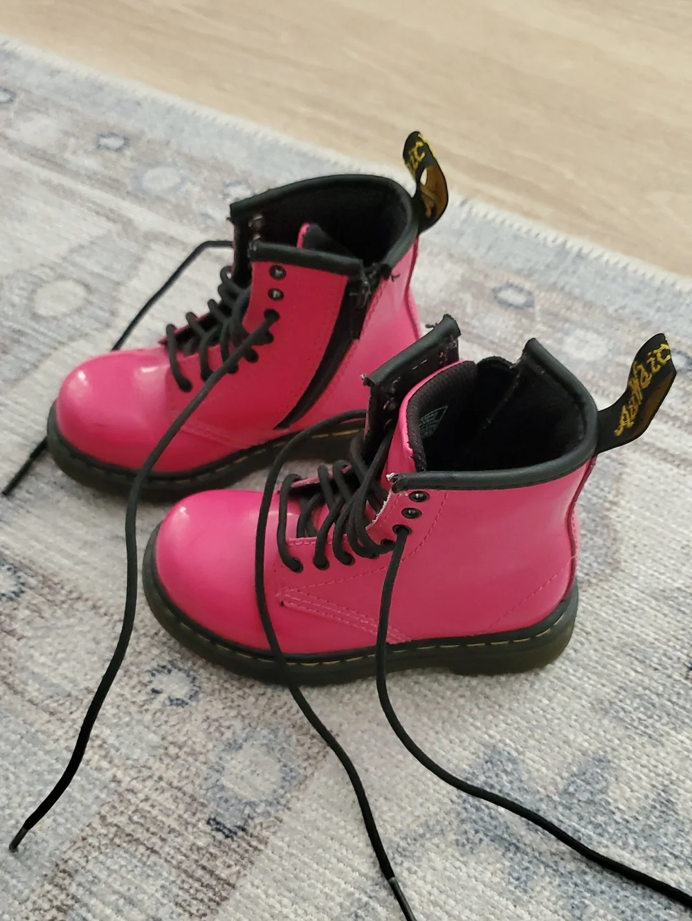 Dr. Martens Little Girls Brooklee Bright Magenta Pink Lace Zip Up Boots Sz7